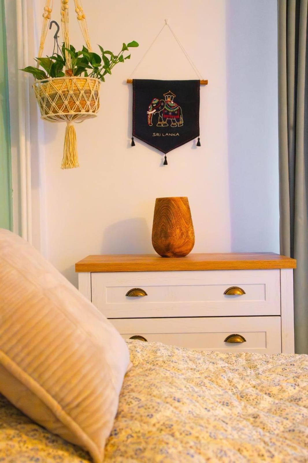 Cozy Little In Old Tw